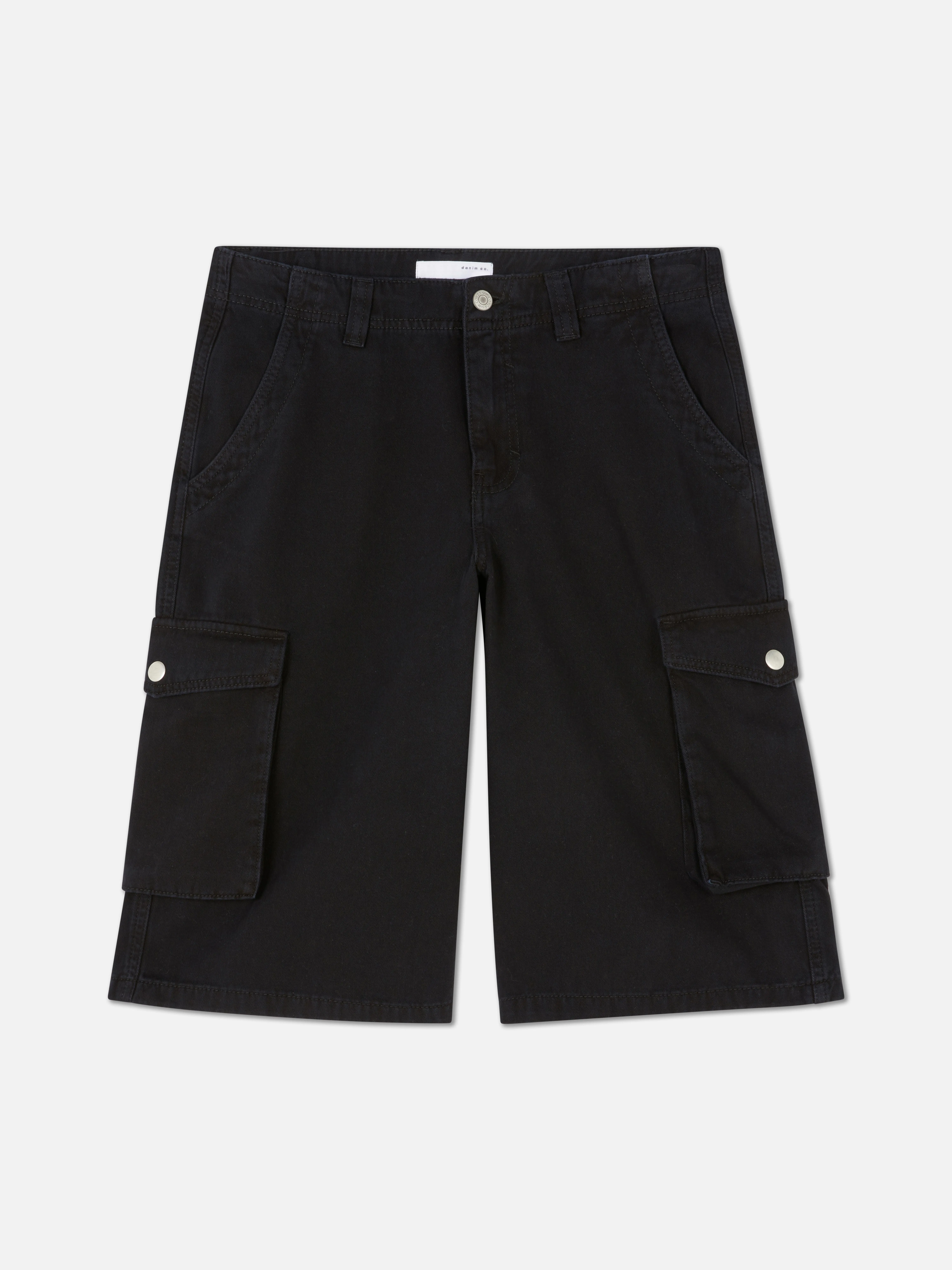 Bermudas vaqueras con bolsillos tipo cargo