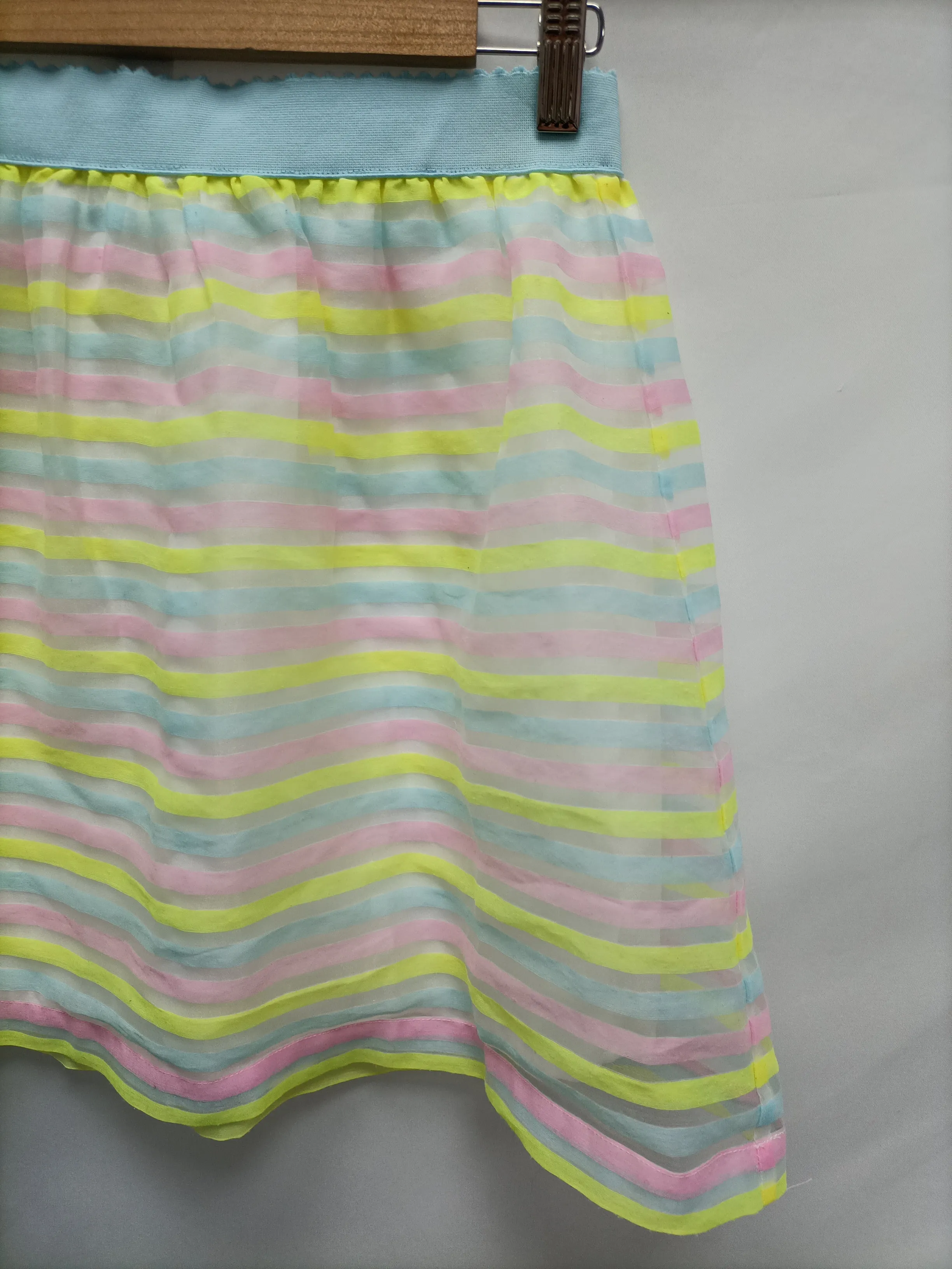 BLANCO. Falda corta de tull rayas  T.34