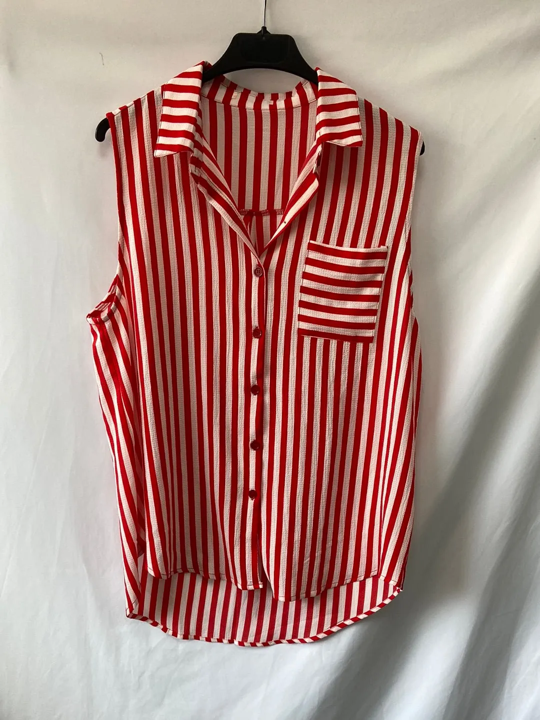 OTRAS.Blusa sin mangas rayas rojas y blancas T.S/M