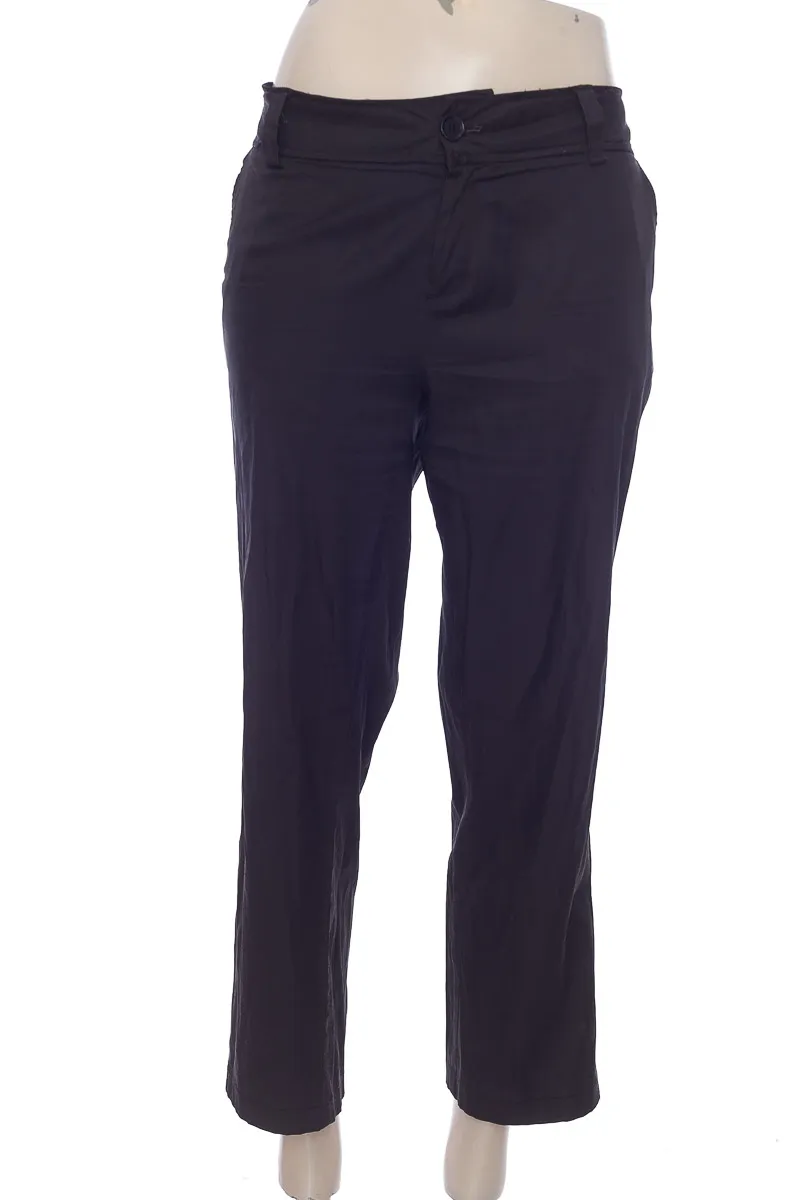 Pantalón color Negro - Arkitect