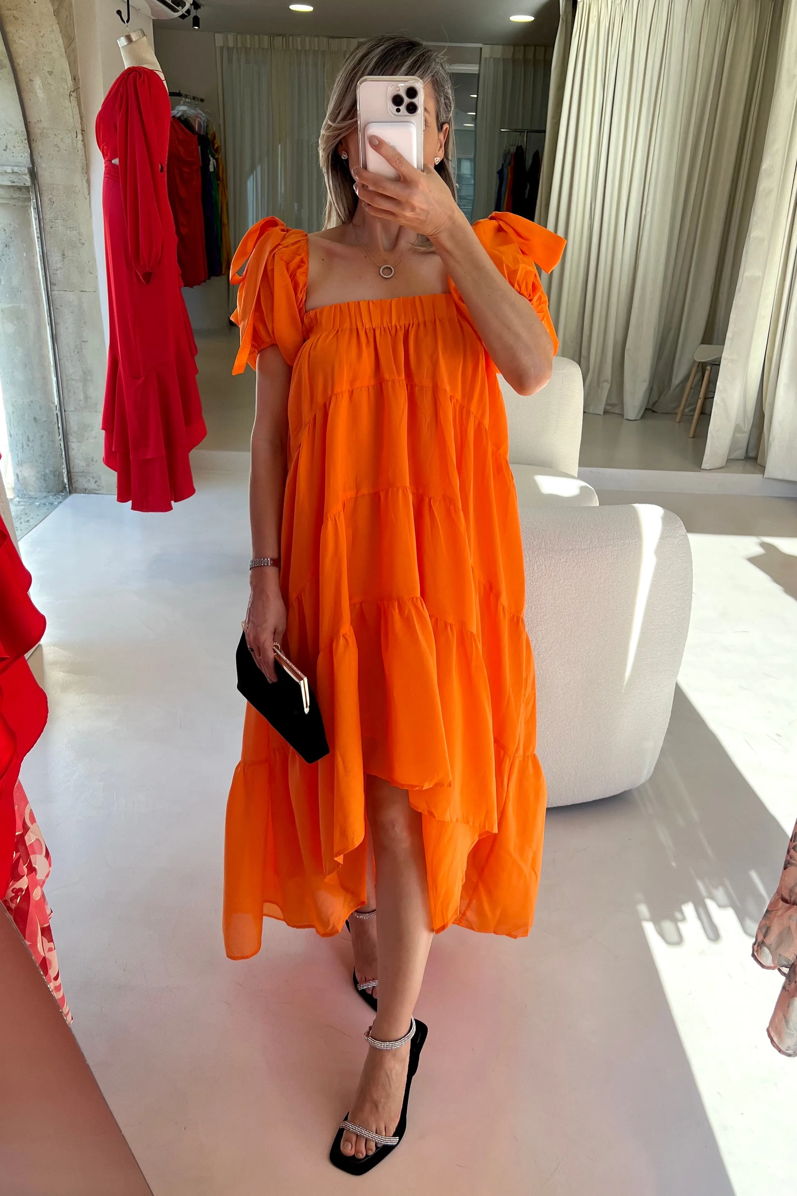VESTIDO HOMBROS DESCUBIERTOS